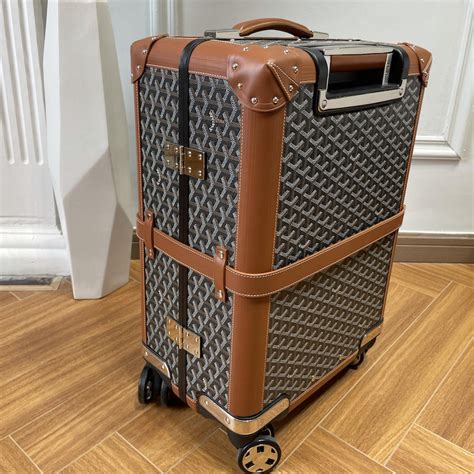 goyard bourget pm trolley case retail price|Bourget PM Trolley Case .